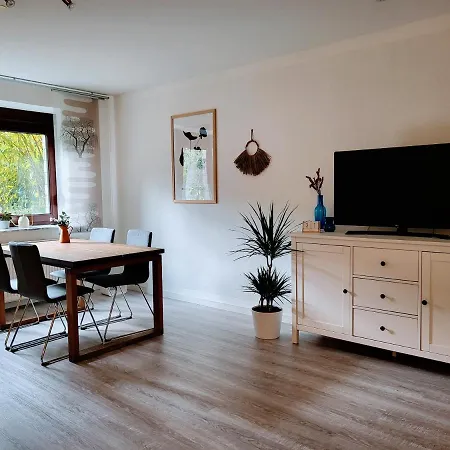 Idyllische Stadtrand-fewo Apartamento *